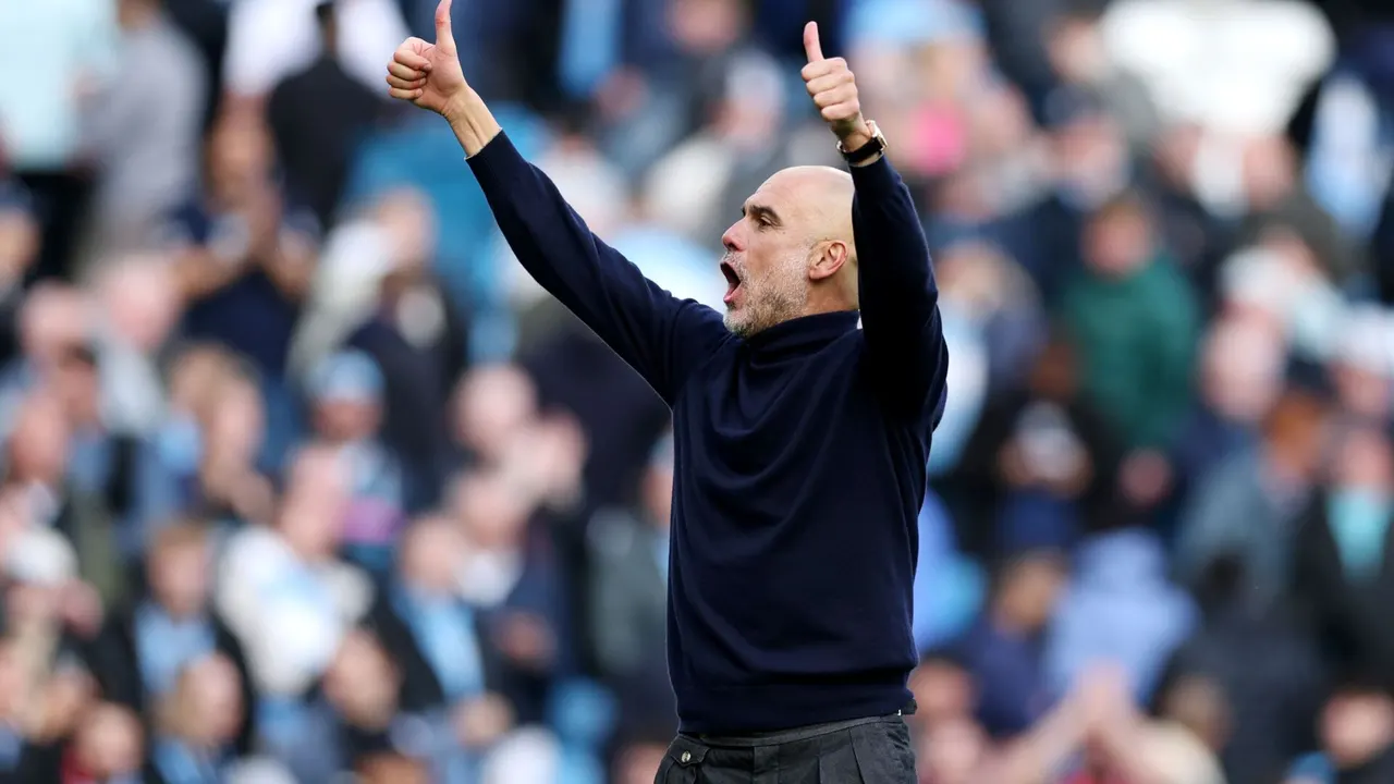 “حديث سخيف”.. جوارديولا يقسو على أسطورتين إنجليزيتين